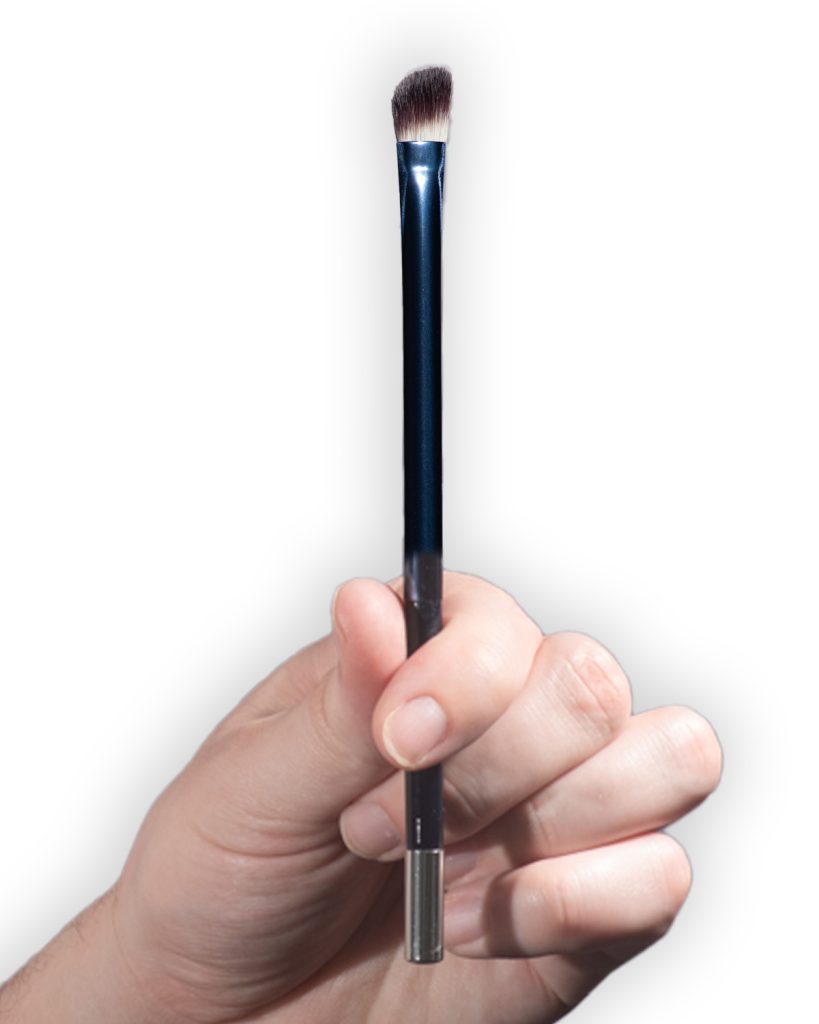 Eye shadow brush for men
