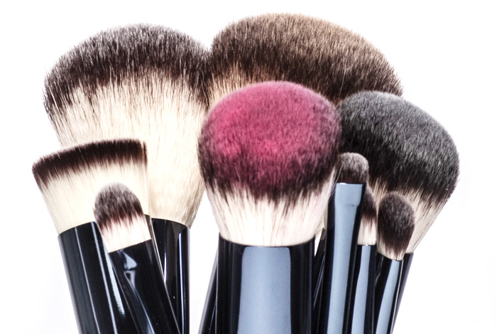 Makeup brushes for men ~ tools you can't go without.